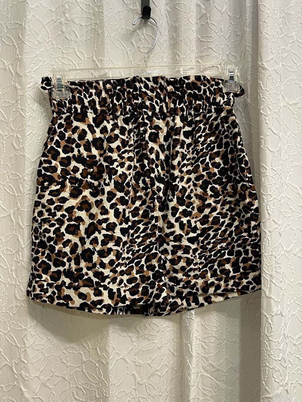 Express X Rocky Barnes Shorts Size XS Leopard Print Paperbag Waist Linen